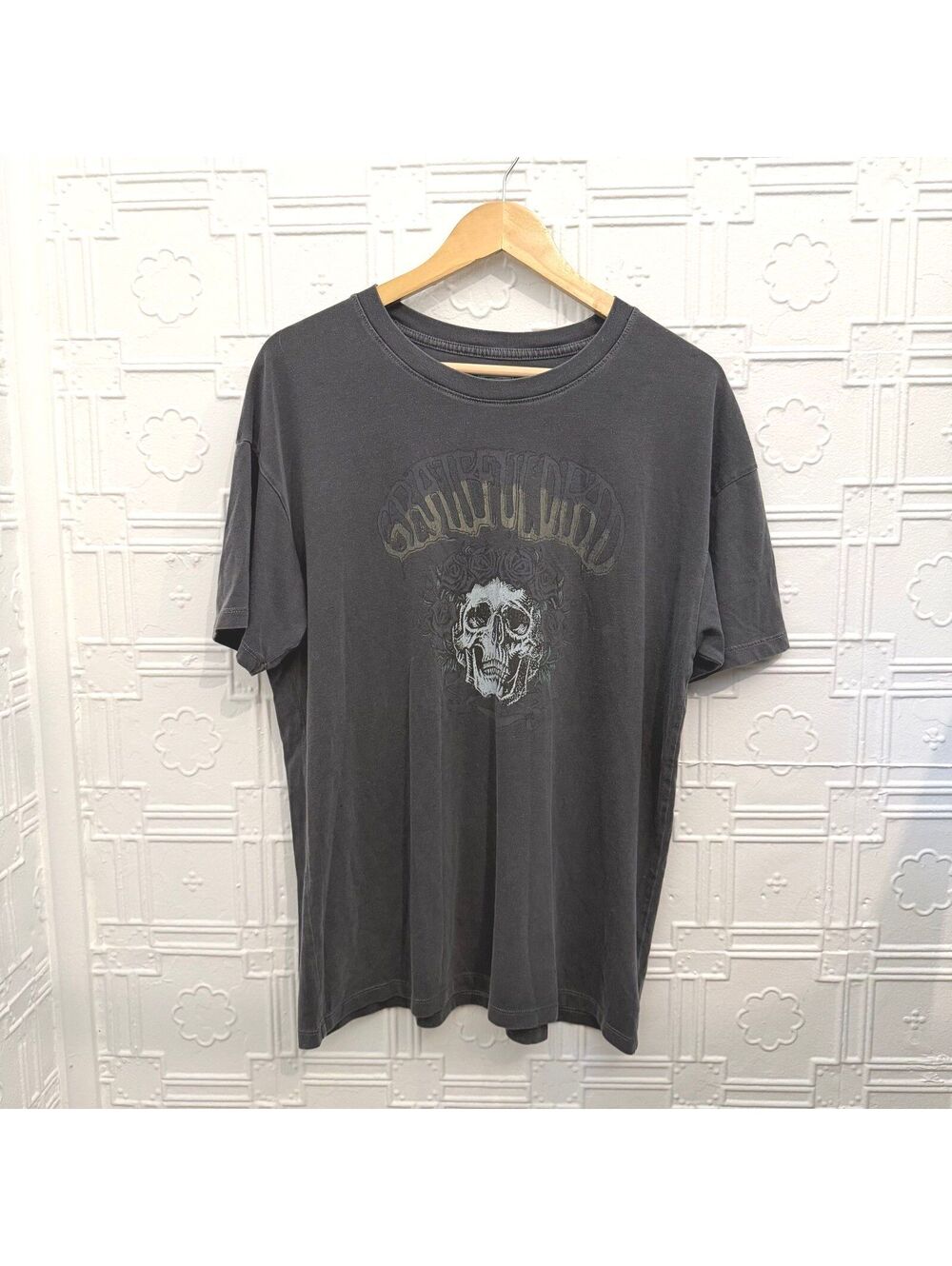 Tailgate Grateful Dead Skull Roses Band T-Shirt Small Charcoal Grey Graphic Tee
